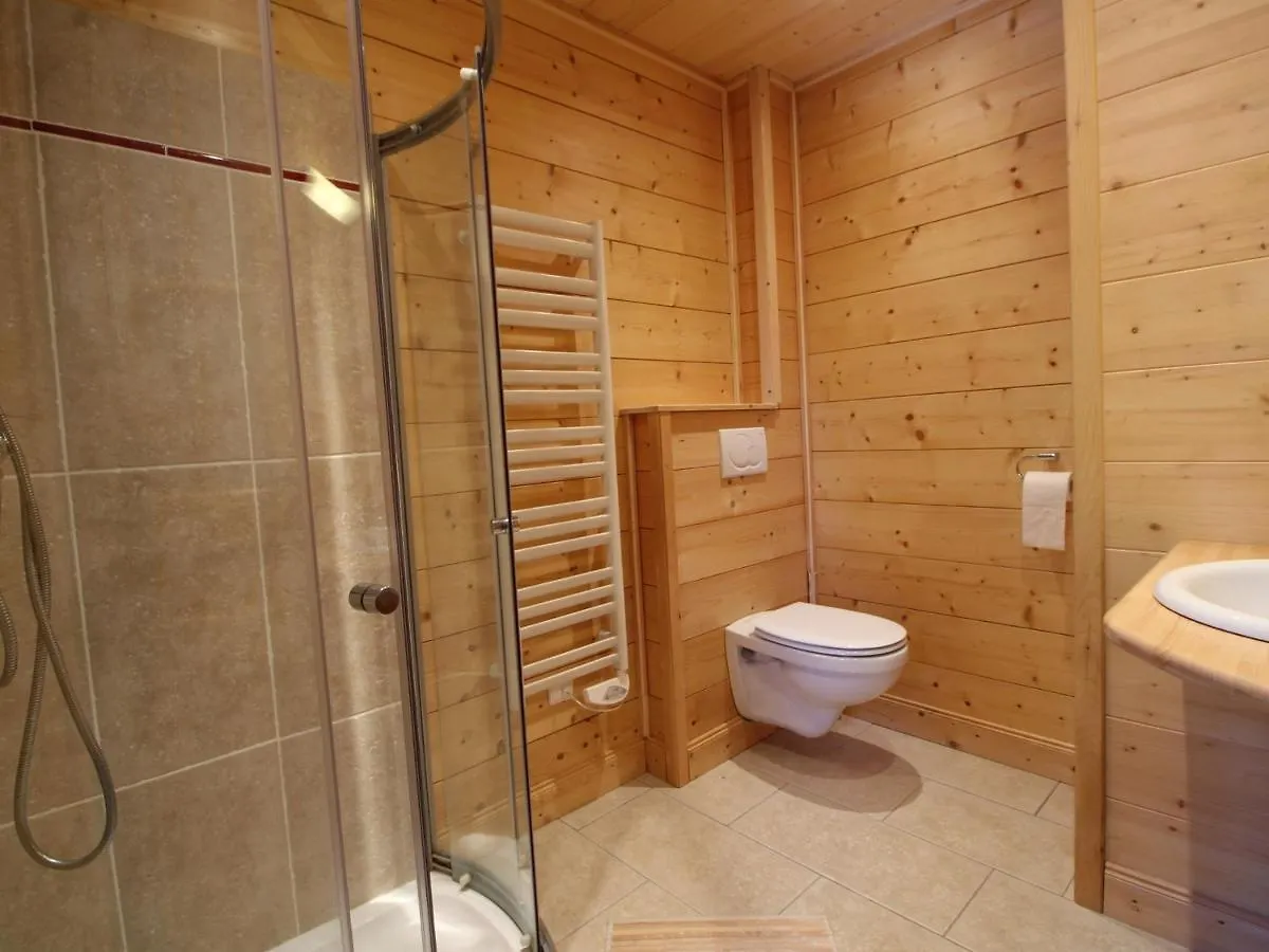 Chalet Cosy 12 Pers. A 1Km Des Pistes, 5 Ch., Wifi, Cheminee, Abri Voiture - Fr-1-572-30 Araches-la-Frasse France