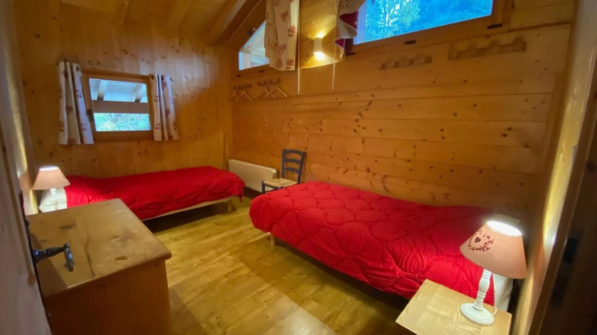 Chalet Cosy 12 Pers. A 1Km Des Pistes, 5 Ch., Wifi, Cheminee, Abri Voiture - Fr-1-572-30 Araches-la-Frasse France
